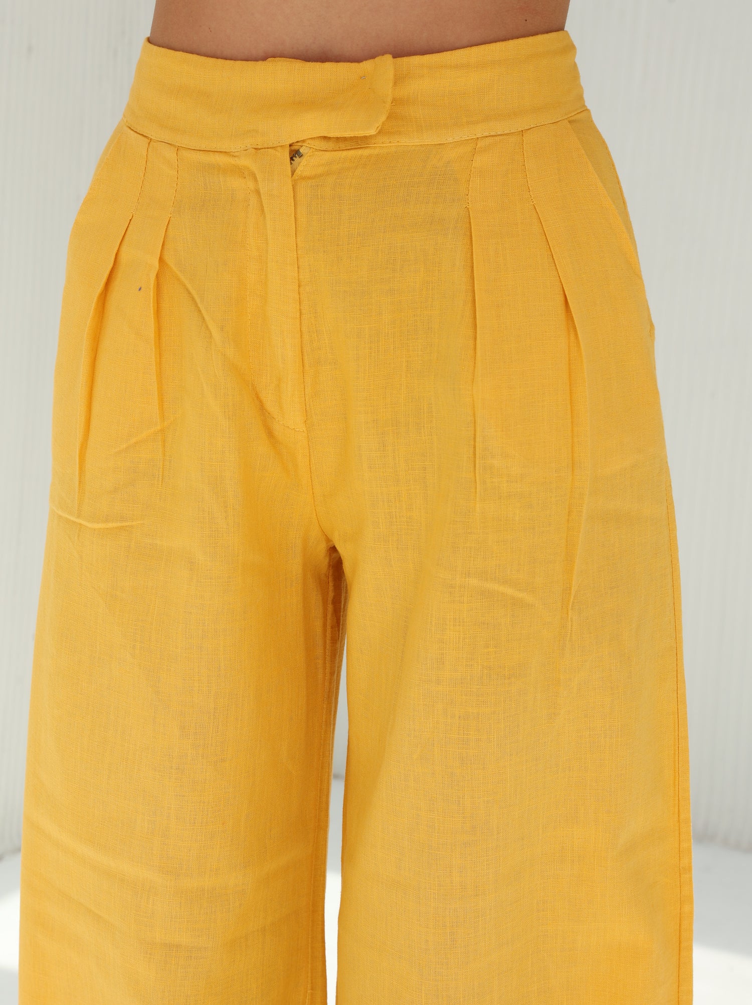 Piera Classic Linen Pants from G Linen World - Mari gold - Details