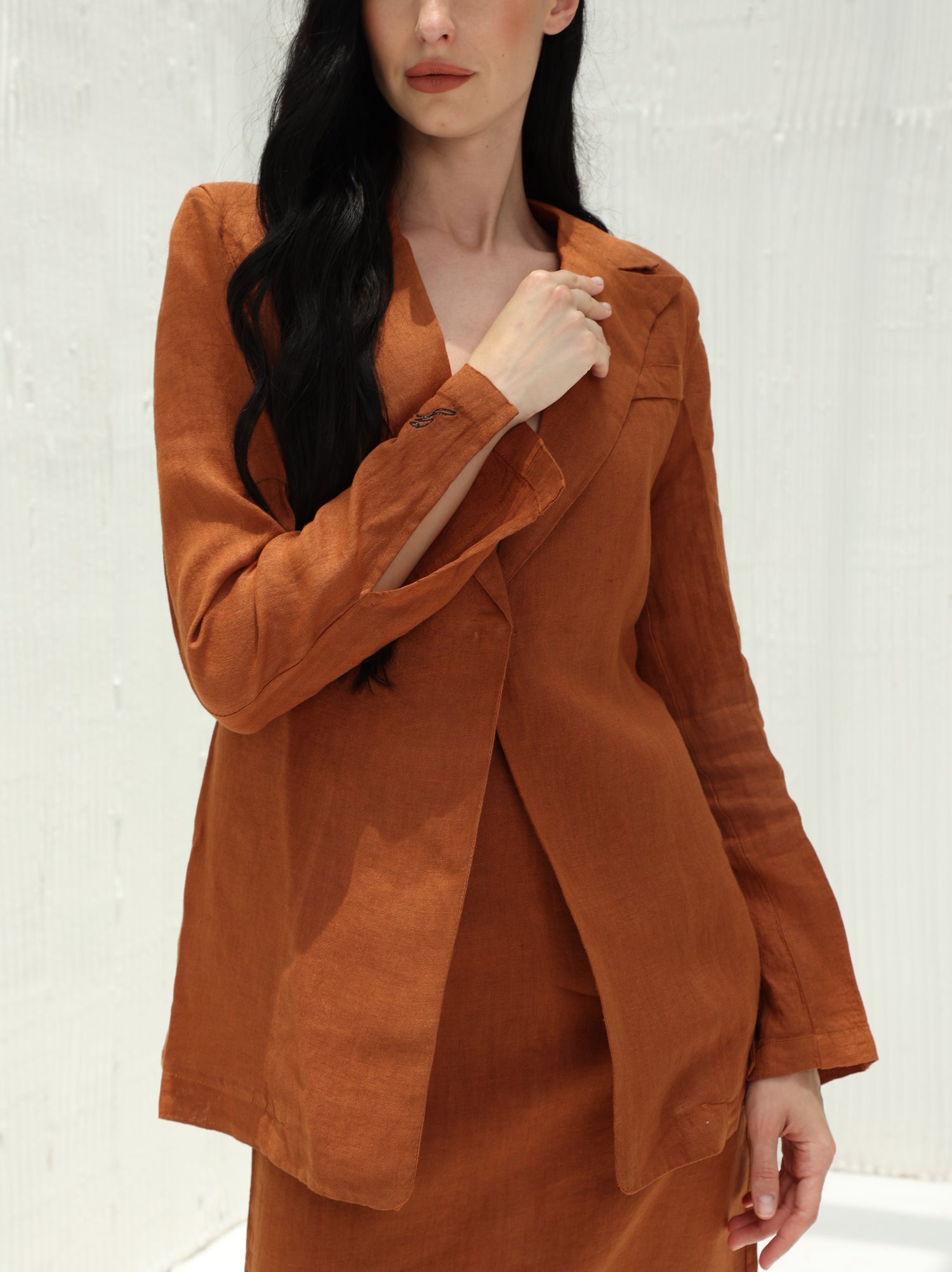 Eva 100% Linen Shirt by G Linen World - Siene  - Close up image