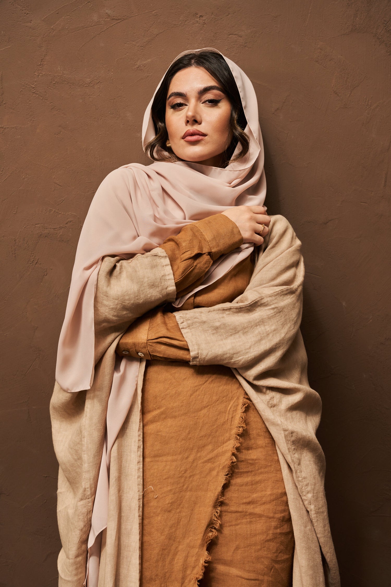 Layla Pure Linen Bisht Abaya in Safari