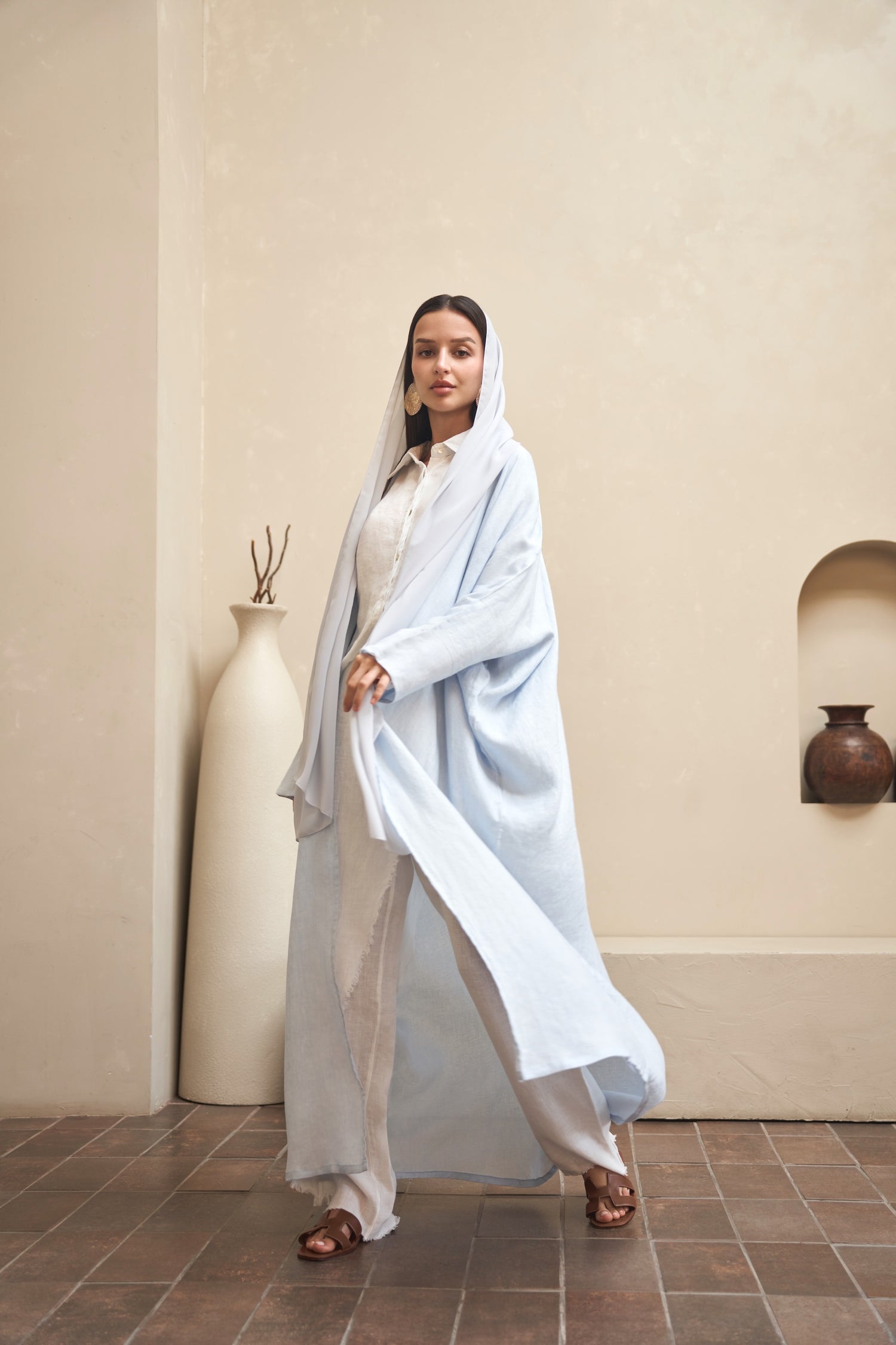 LAYLA Pure Linen Bisht Abaya in Cloud