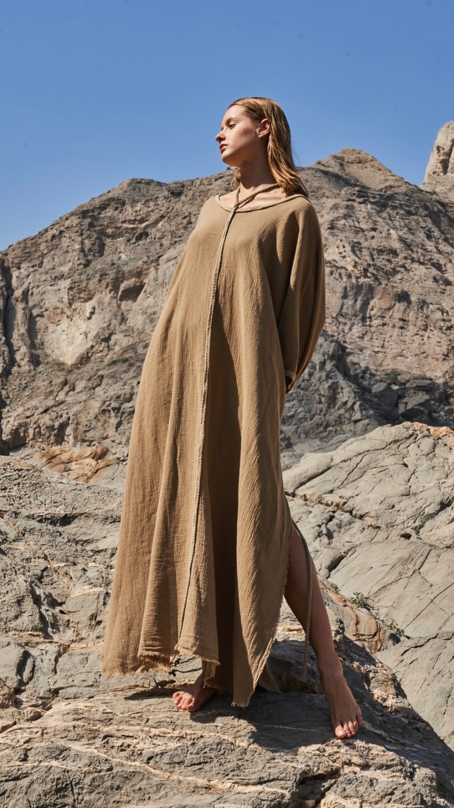 Sande Linen Kaftan Coloniale