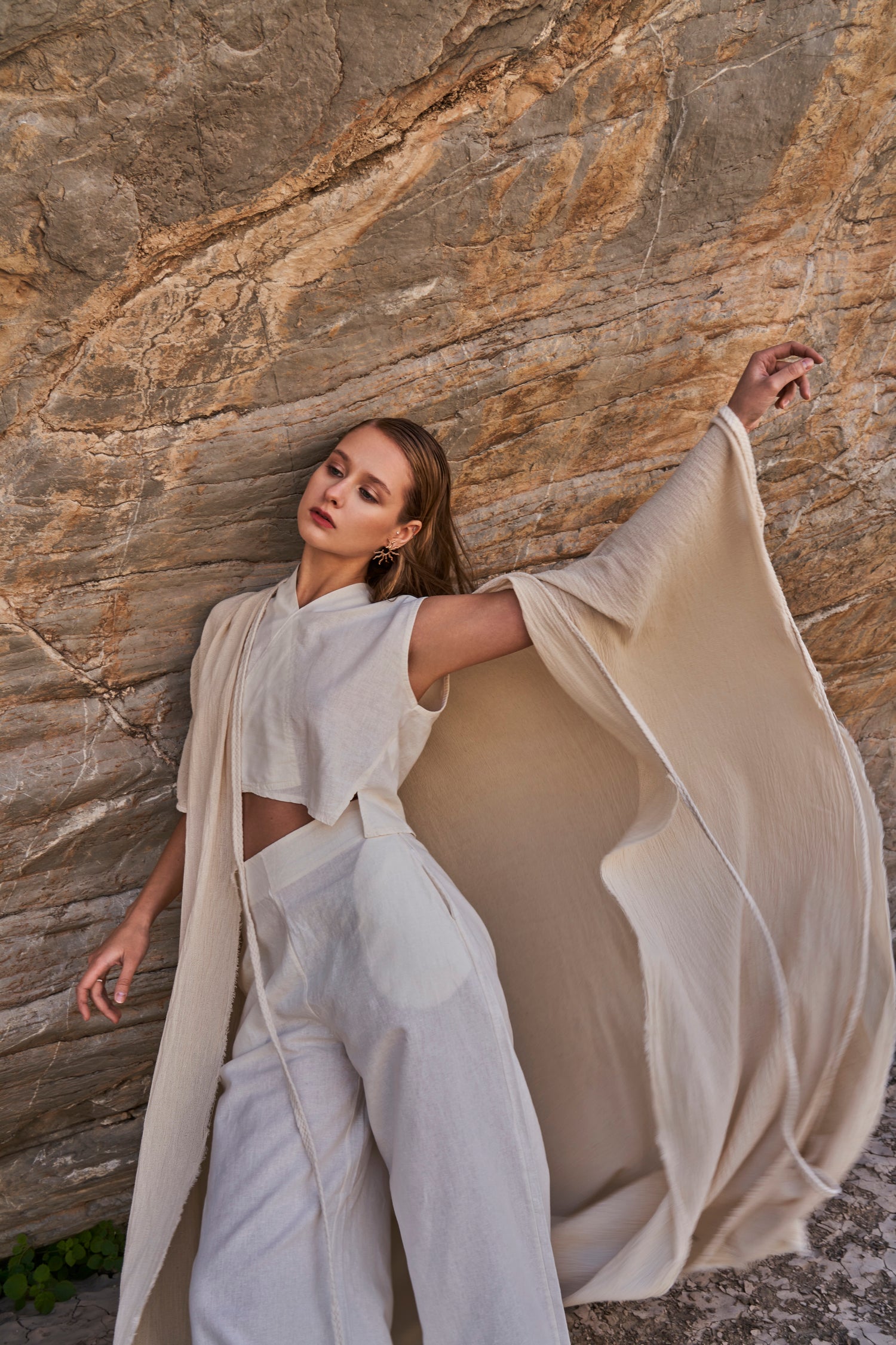 Sande Linen Abaya Burro