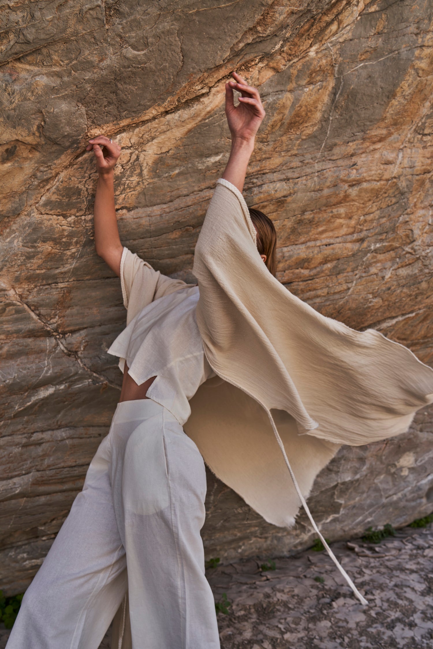 Sande Linen Abaya Burro