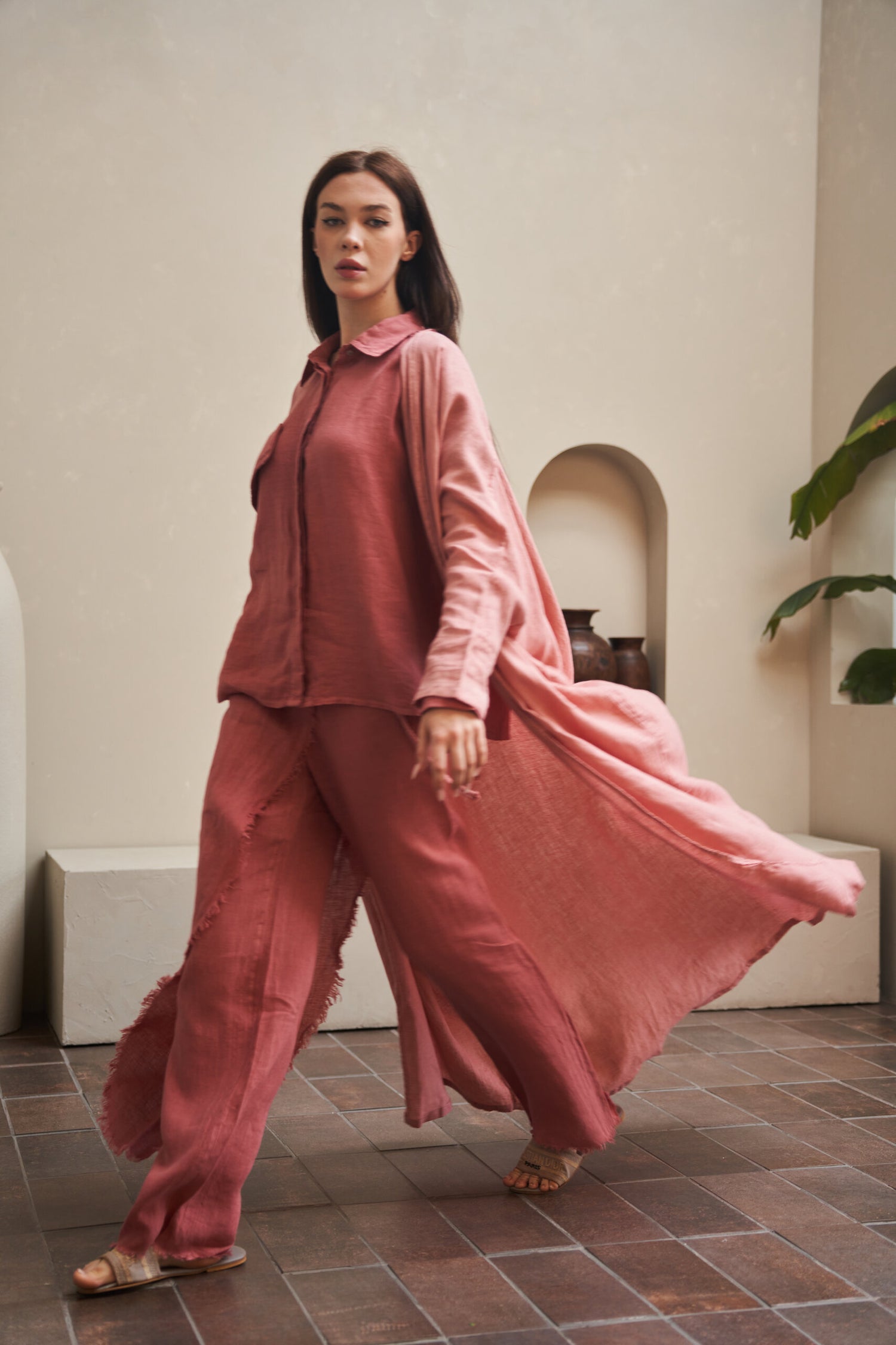 LAYLA Pure Linen Bisht Abaya in Caramel