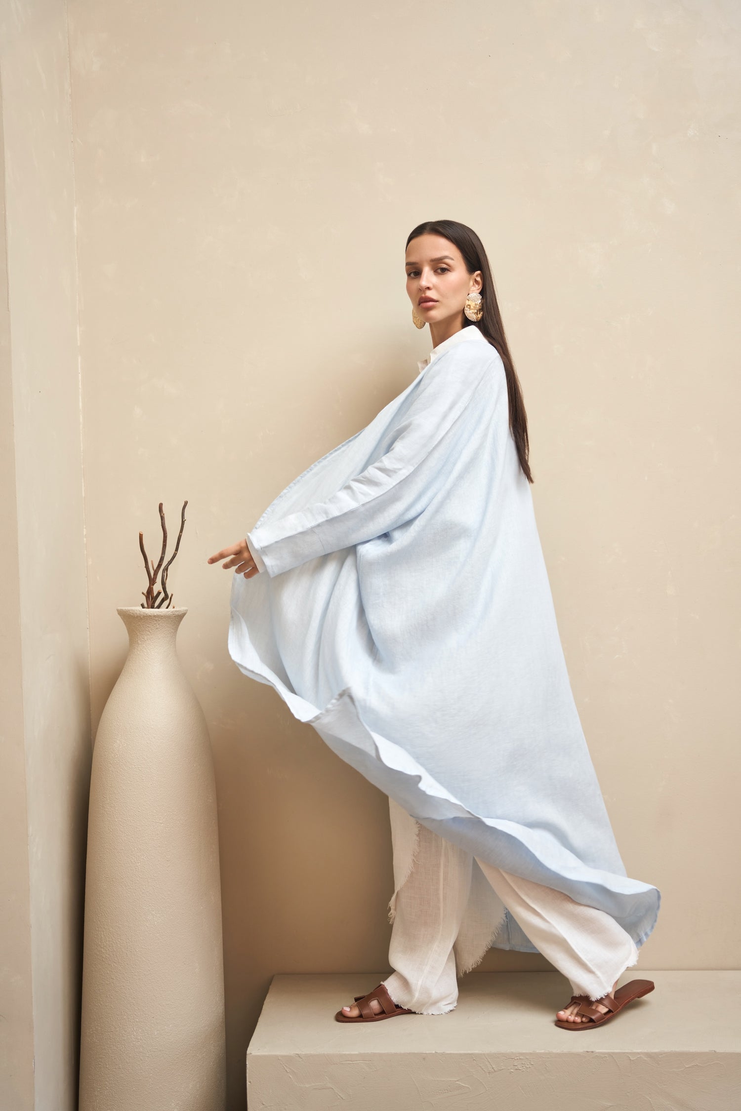 LAYLA Pure Linen Bisht Abaya in Cloud