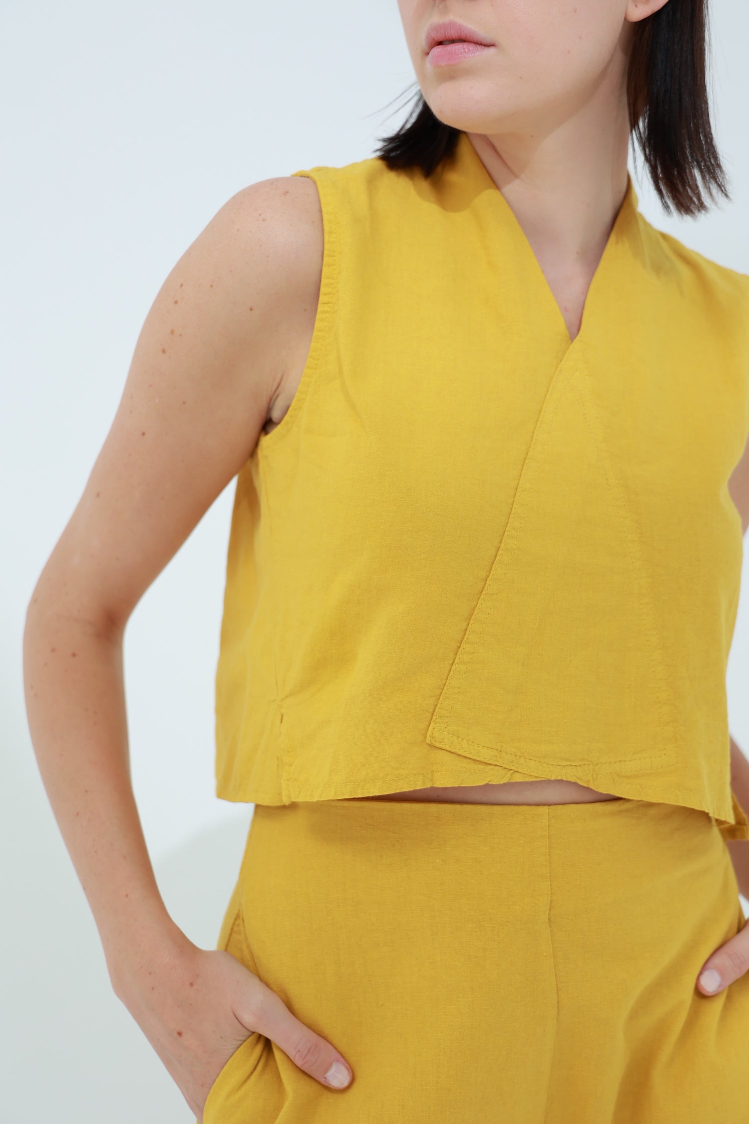 Colpo Linen Crop Top Zafferano | G Linen World