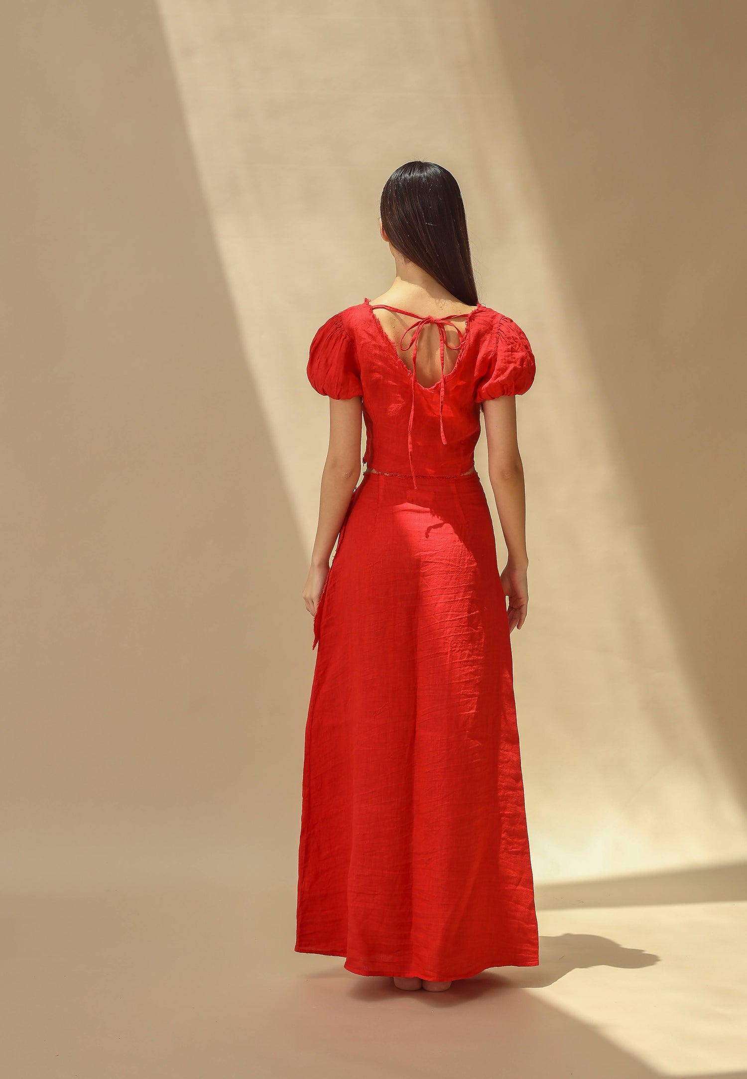 Tocco Voluminous Pure Linen Crop Top in Rosso | G Linen world