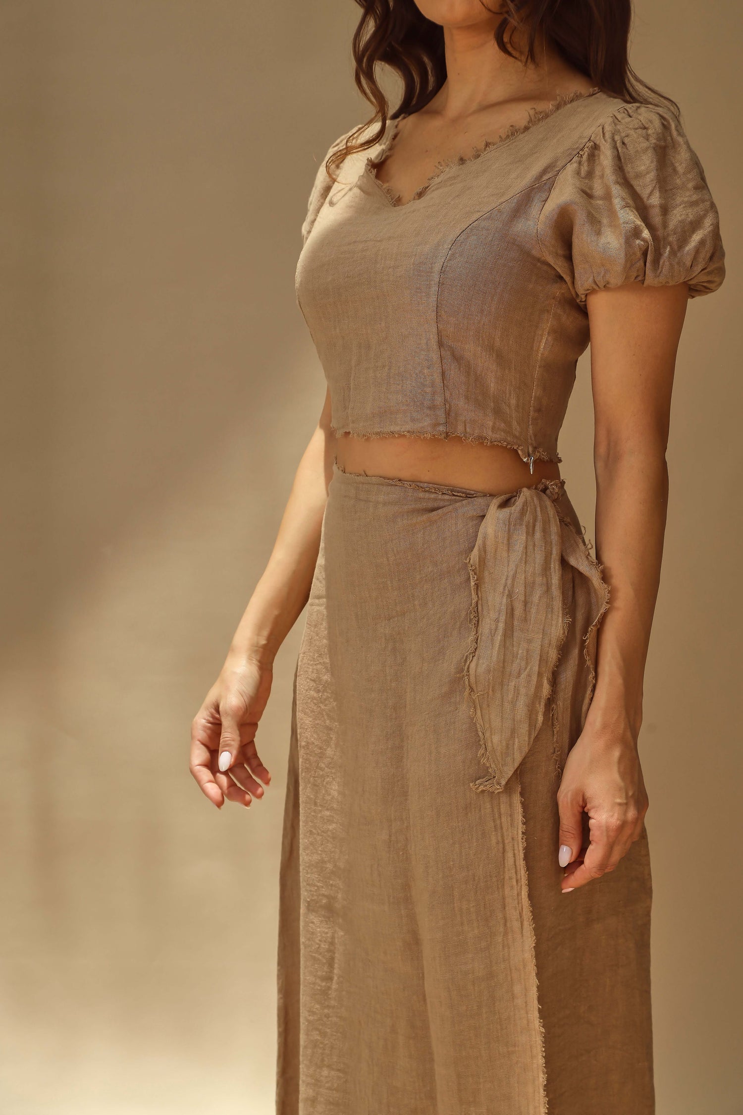 Tocco Voluminous Pure Linen Crop Top in Cammello | G Linen World