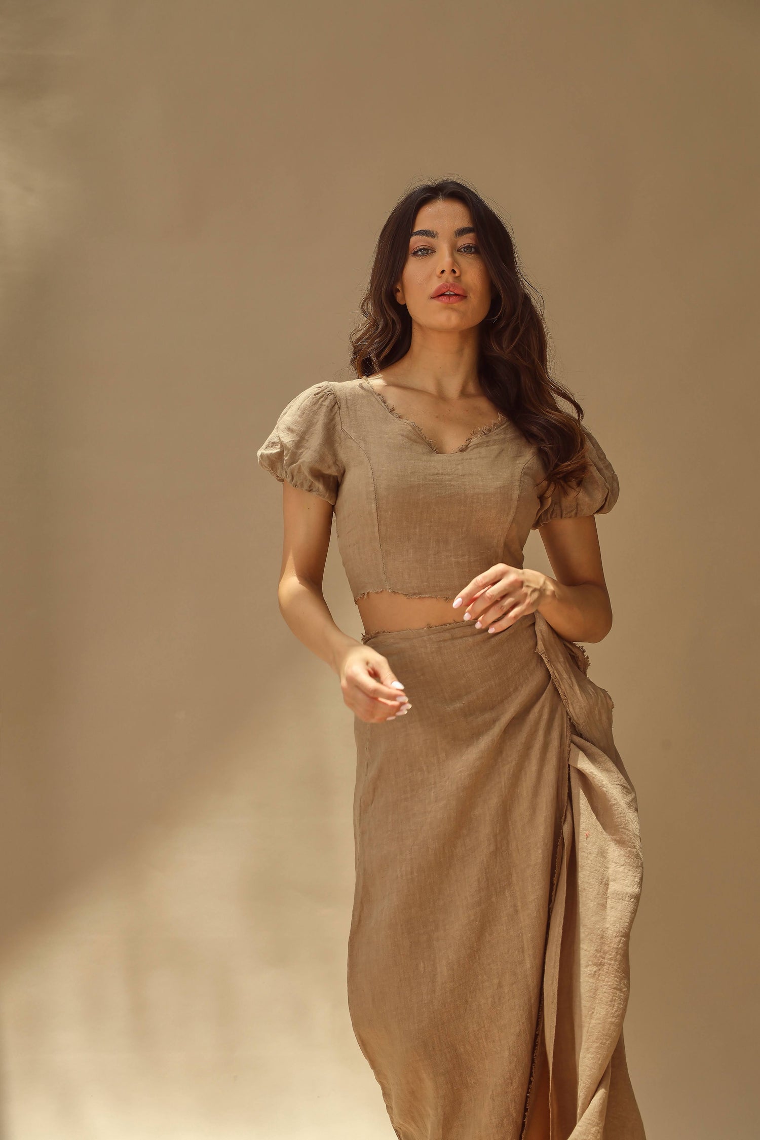 Tocco Voluminous Pure Linen Crop Top in Cammello | G Linen World