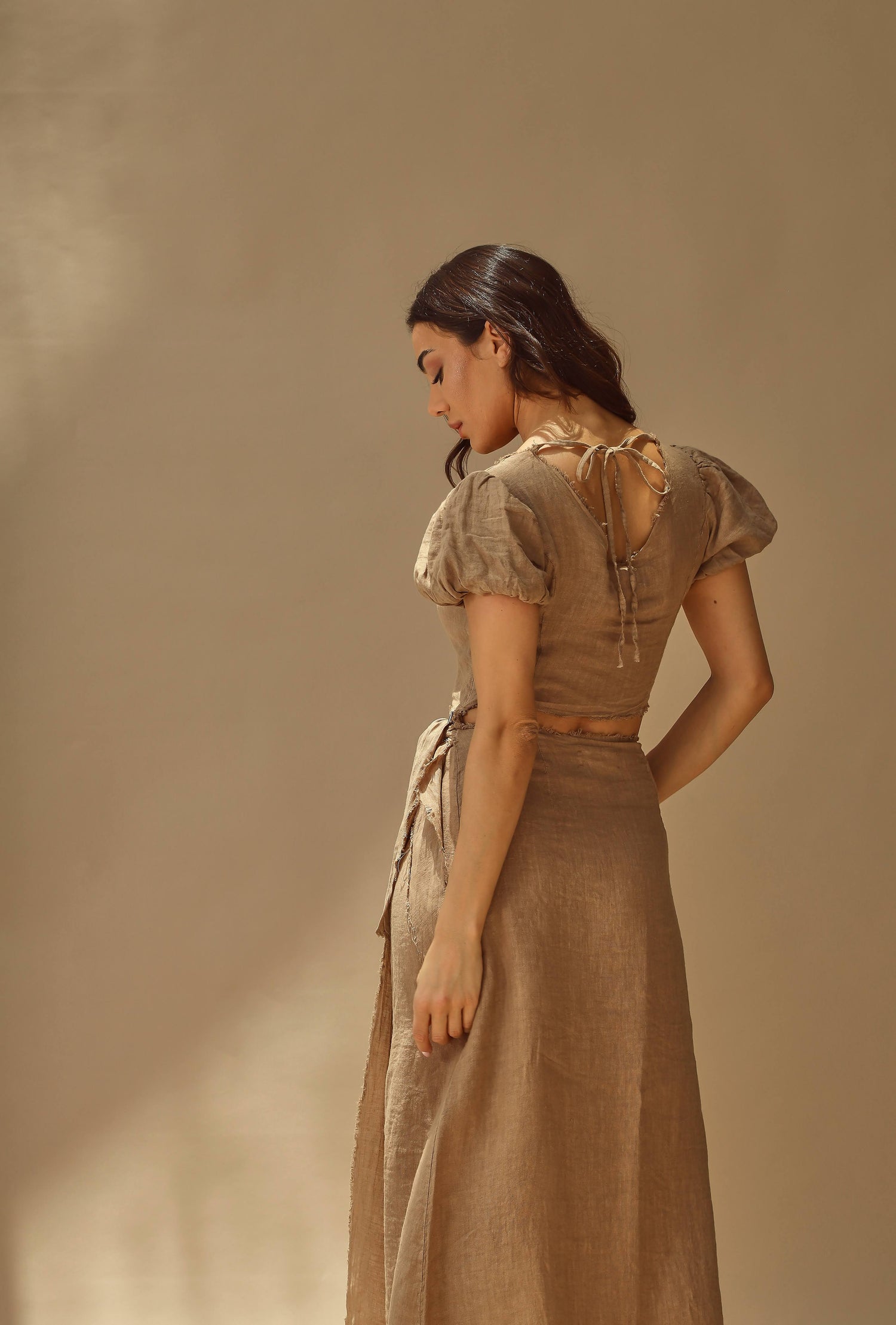 Tocco Voluminous Pure Linen Crop Top in Cammello | G Linen World