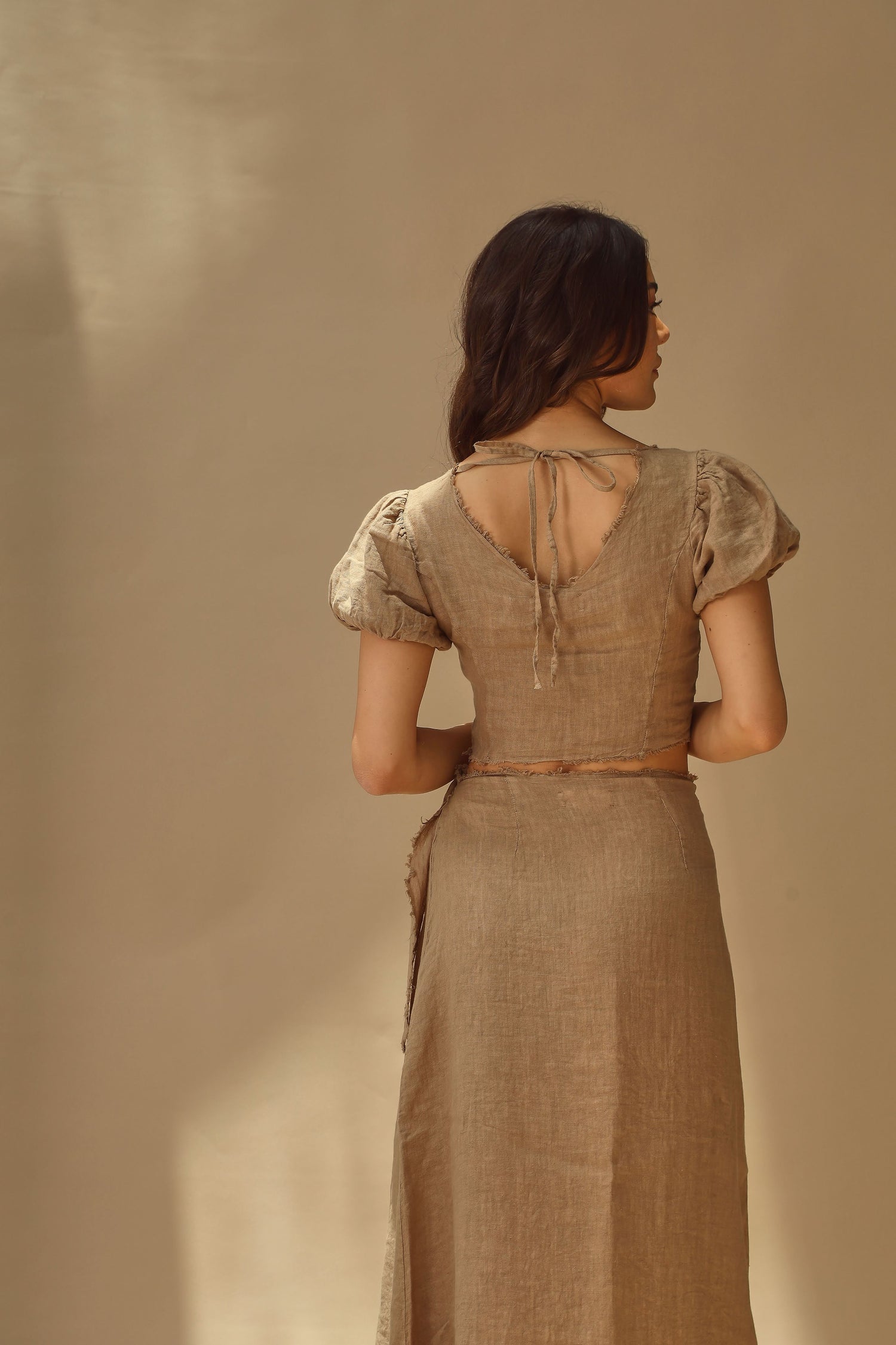 Tocco Voluminous Pure Linen Crop Top in Cammello | G Linen World