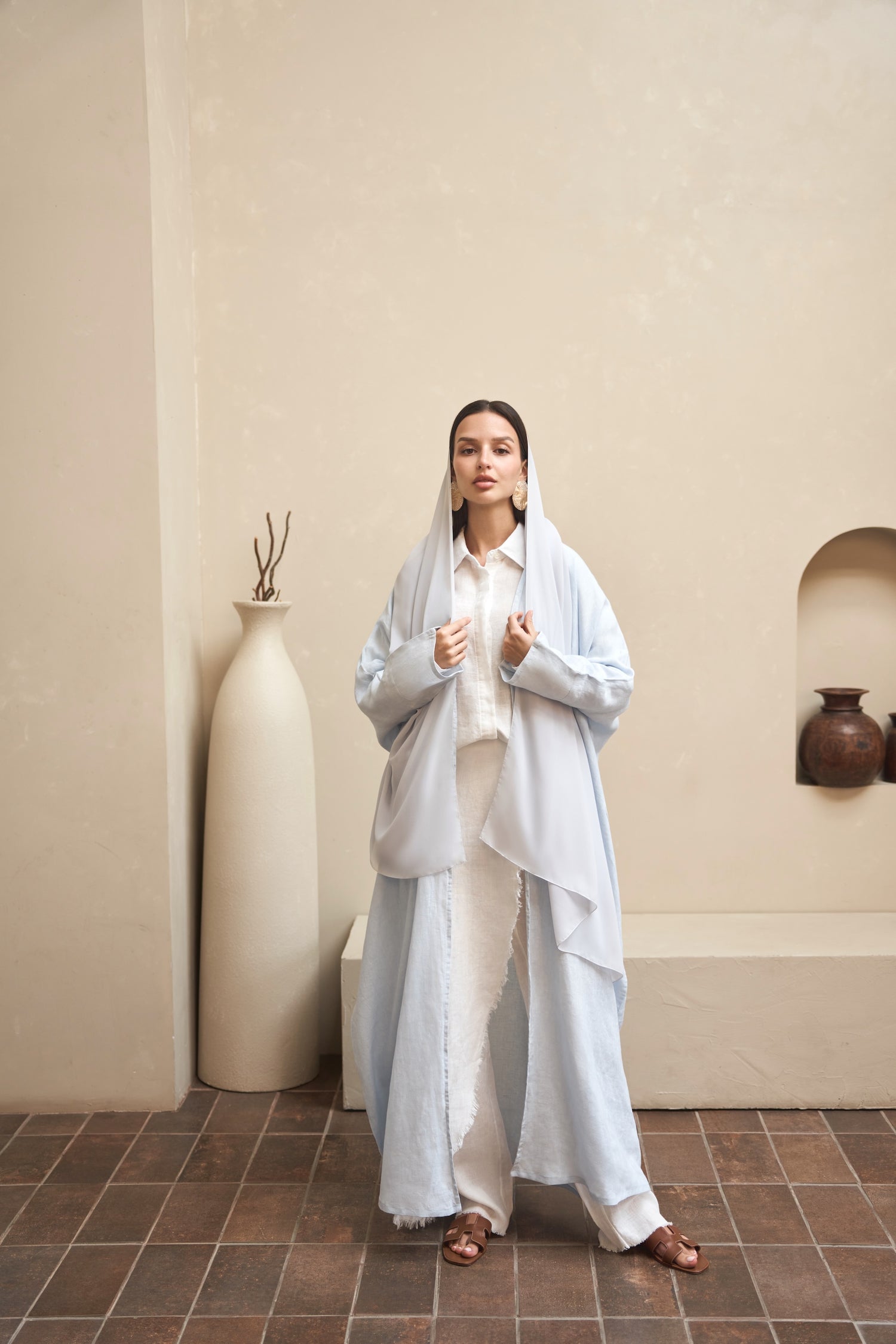 LAYLA Pure Linen Bisht Abaya in Cloud