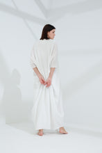 تحميل الصورة في عارض المعرض ، Aria Pure Linen Bisht Abaya Blanco | G Linen World 
