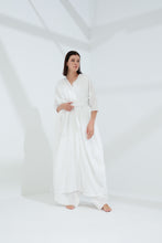 تحميل الصورة في عارض المعرض ، Aria Pure Linen Bisht Abaya Blanco | G Linen World 
