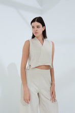 Load image into Gallery viewer, Colpo Linen Crop Top Sabbia | G Linen World

