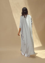 تحميل الصورة في عارض المعرض ، Aria Pure Linen Bisht Abaya Perla | G Linen World
